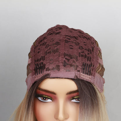 Short Blonde Bob Wig – Shoulder Length Straight Hair with Dark Roots